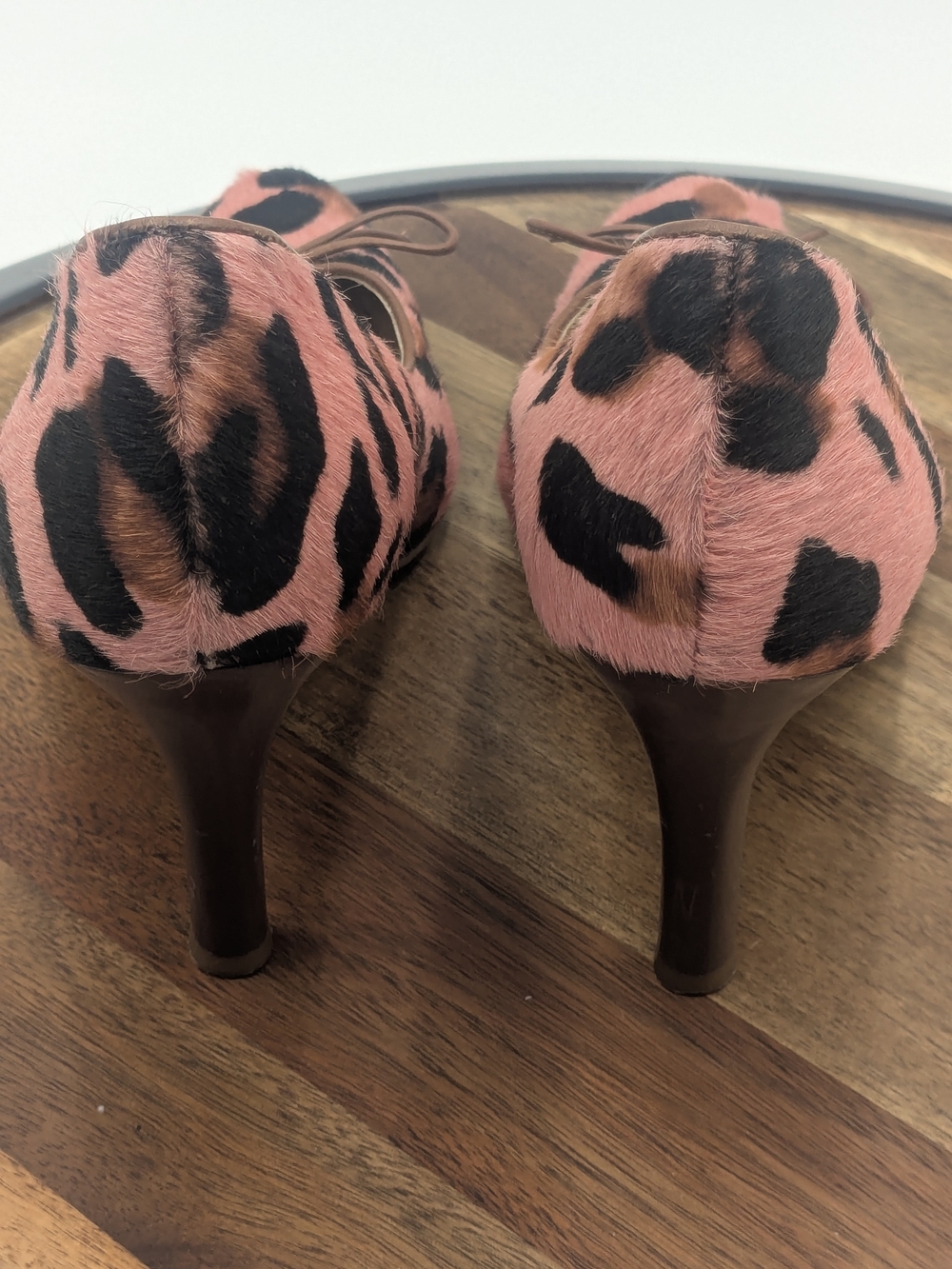 Gianni Bini Pink Leopard Calf Hair Bow Pumps Heels Size 8M - Picture 10 of 12